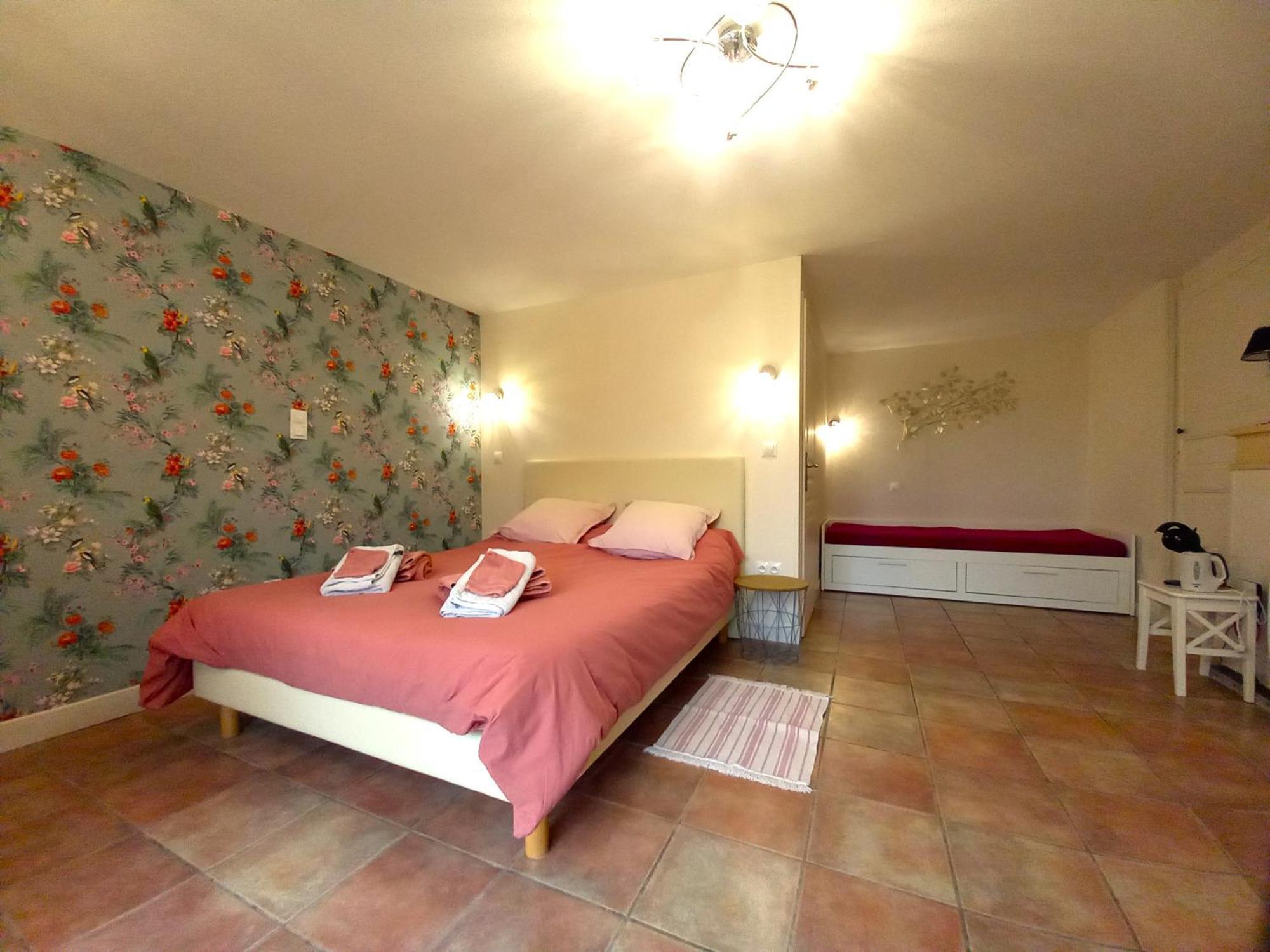Au Pays De Jacquou : Chambre D'Hotes Et Table D'Hotes Fossemagne Exterior photo