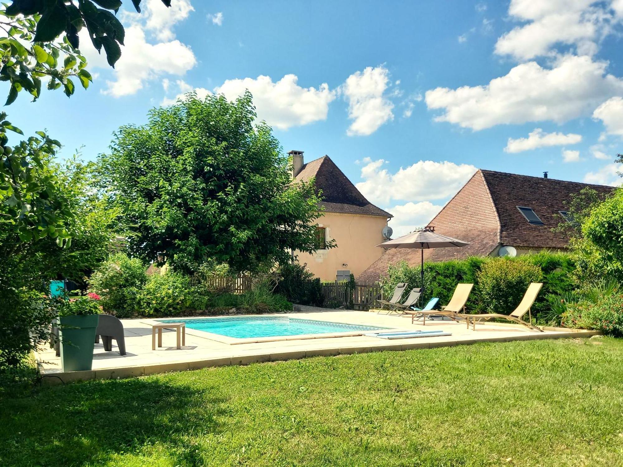 Au Pays De Jacquou : Chambre D'Hotes Et Table D'Hotes Fossemagne Exterior photo