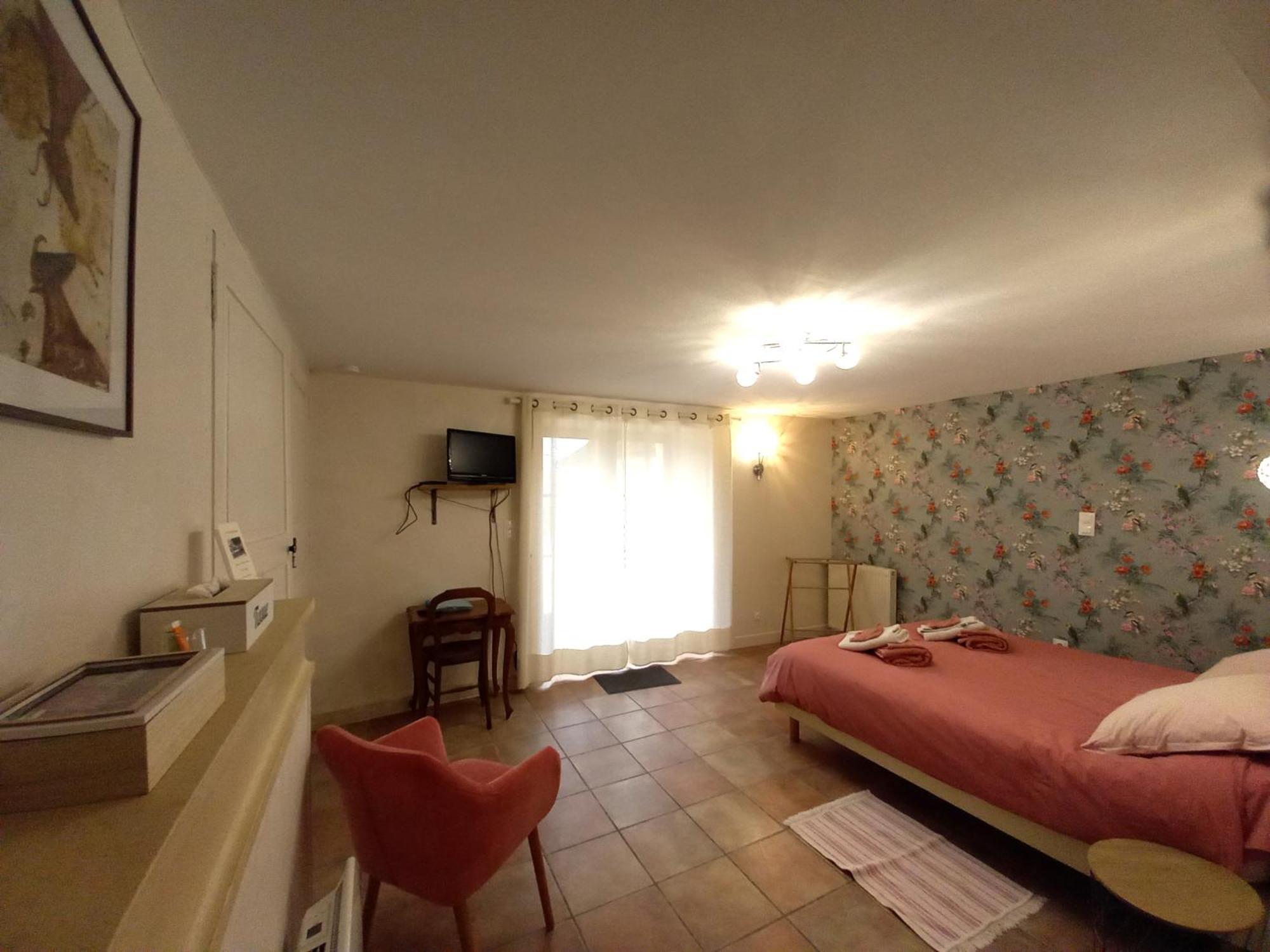 Au Pays De Jacquou : Chambre D'Hotes Et Table D'Hotes Fossemagne Exterior photo